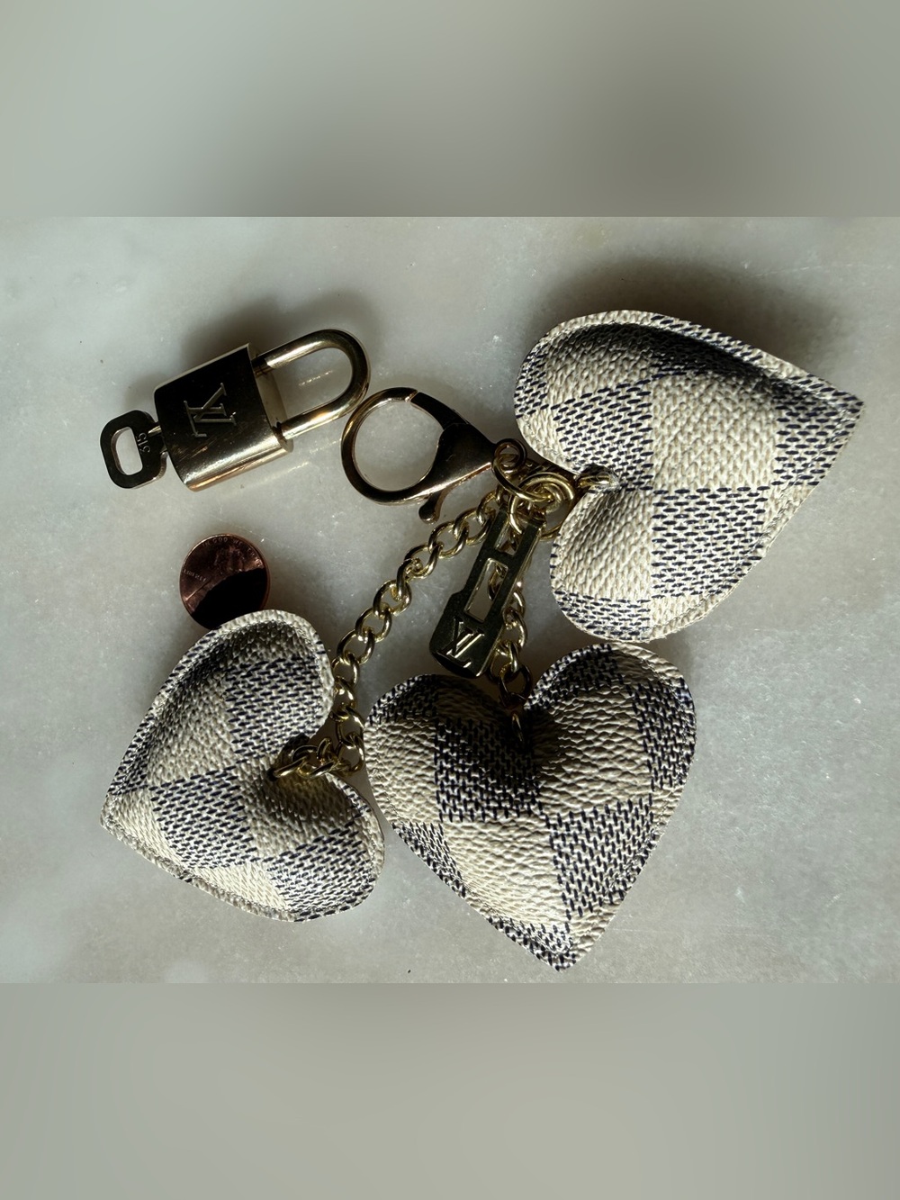 Louis Vuitton Vintage Lock & Key Upcycled Damier Azur 3-Heart BagCharm KeyHolder - Picture 11 of 14